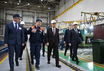 Президент электровоз құрастыру зауытының жұмысымен танысты