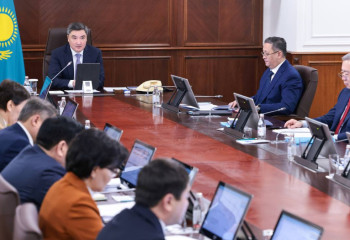 Олжас Бектенов поручил запустить льготные программы жилья для рабочих кадров