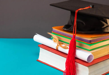 Министр «Болашақ» комиссия мүшелерін айыптаған талапкер жайлы шындықты айтты