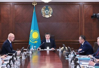 Economic bloc of Kazakh Government together with expert group works out new approaches to budget, tax and tariff policy reform
