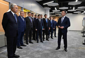 Глава государства ознакомился с деятельностью Проектного офиса