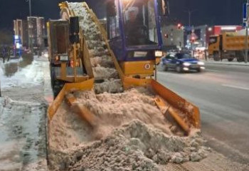 Астанада қар күреу жұмыстары тәулік бойы тоқтаусыз жалғасуда