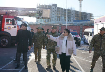 Депутат Шымкенттегі төтенше жағдай қызметкерлерімен кездесті