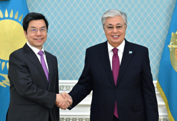 Kassym-Jomart Tokayev meets with world-leading AI expert