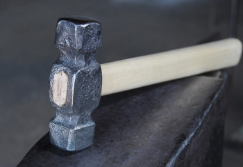 16 жастағы бала мектепке шабуыл жасады