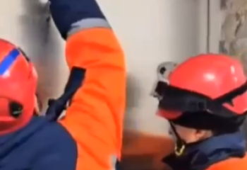 Елордалық құтқарушылар лифт ішінде қалып қойған адамдарға көмектесті