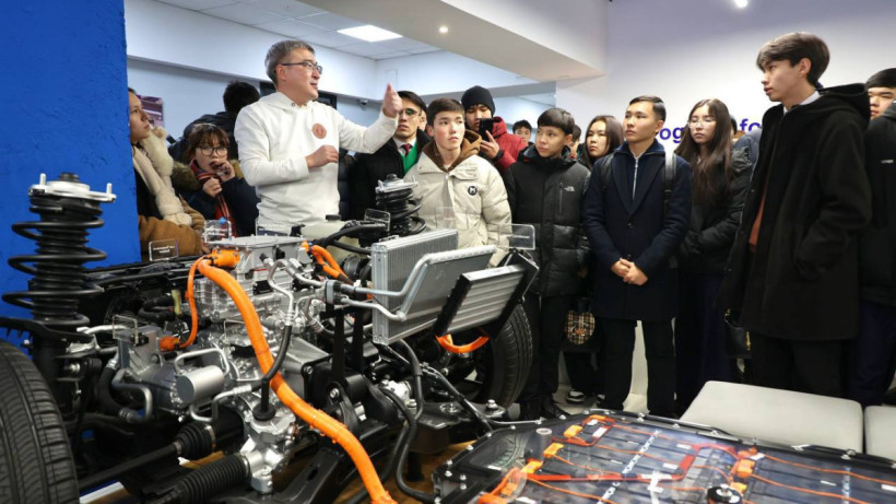  © Пресс-служба МНВО РК 