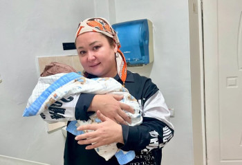 «Әже боп ояндым». Роза Әлқожа сүйінші жаңалығын жеткізді