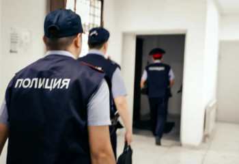 Ақтөбеде кепілге алынған қыз бен ата-анасы босатылды