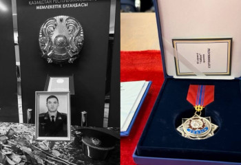 Президент посмертно наградил Шалхара Байжомартова орденом «Айбын» ІІІ степени