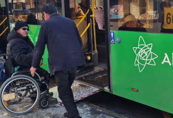 Поступок водителя алматинского автобуса восхитил Казнет