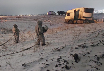 Химиялық зат тасымалдап келе жатқан жүк көлігі апатқа ұшырады