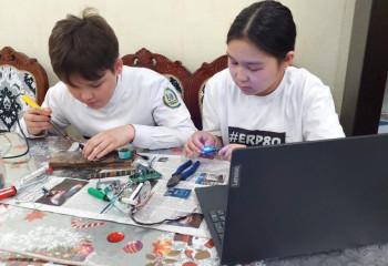 Школьники из Астаны создали умную розетку с функцией памяти