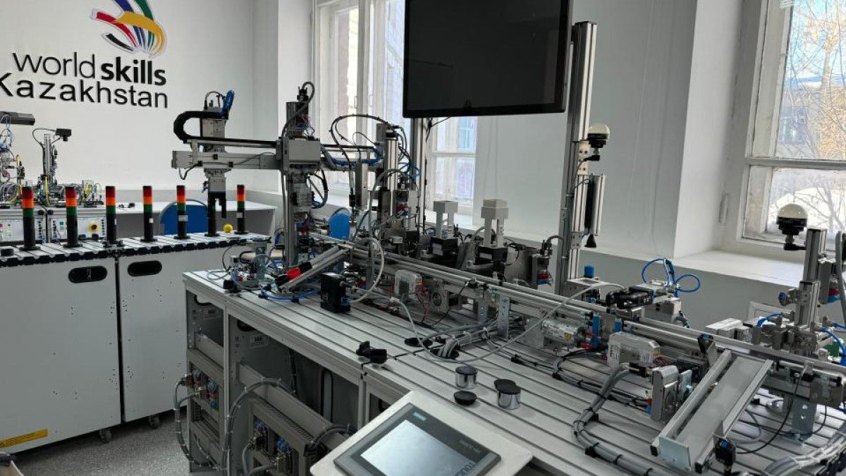  Астана қалалық әкімдігі 