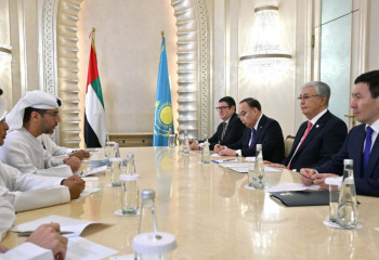 Касым-Жомарт Токаев обсудил с генеральным директором Abu Dhabi Ports перспективы сотрудничества