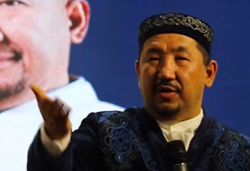 Нұрлан имам ананың қарғысы үш ұлын ұрпақсыз қалдырғанын айтты