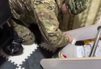 Спасатели МЧС пришли на помощь малышу