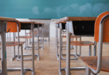 Барлық мектепте «111» байланыс орталығының QR-кодтары іске қосылды