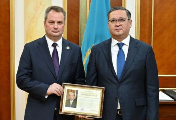 Мурат Нуртлеу поблагодарил посла Беларуси за вклад в развитие двусторонних отношений