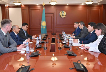 Ербол Мырзабосынов халықаралық су спорты түрлері федерациясының президентімен кездесті