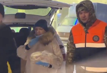 Астаналық құтқарушылар жолда қалған жүргізушілерге көмек көрсетті