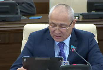 «Қызтекелерге жалынды сәлем»: енді ЛГБТ-ны насихаттауға тыйым салынуы мүмкін