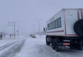 МЧС Казахстана спасло более 700 человек за двое суток метелей и гололеда