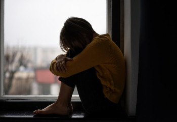 Павлодарда 11 жастағы қызды зорлаған жаттықтырушы өмір бойына сотталды