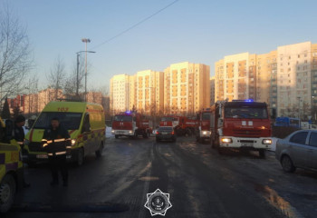 Алматыдағы Мұз сарайынан өрт шықты: 3 бала ауруханаға жеткізілді