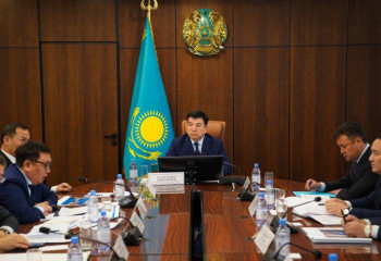 Ғани Бейсембаев «Жайлы мектеп» жобасы бойынша кеңес өткізді