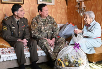 В Алматы военнослужащие Минобороны встретились с ветеранами войны