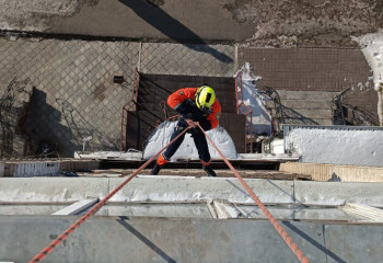 ТЖМ құтқарушылары 96 жастағы әжейдің пәтеріне терезеден кірді