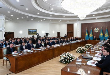 Ірі өнеркәсіп жобаларын іске қосу жұмыстары баяу жүріп жатыр - Тоқаев