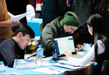 Год рабочих профессий: в Астане прошла ярмарка вакансий с участием 90 организаций