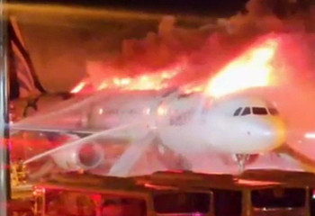 167 жолаушысы бар ұшақ түгелдей жанып кетті