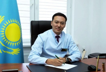 Жетісулық дәрігер Меккеден қайтқан ұшақ жолаушысын аман алып қалды