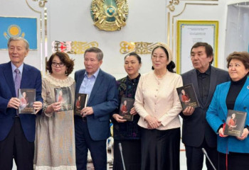 Оңайгүл Тұржанның «Ағаштар үнсіз өседі» кітабының тұсаукесері өтті