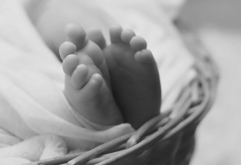 Алматыда жаңа туған сәбиін тастап кеткен ана ұсталды