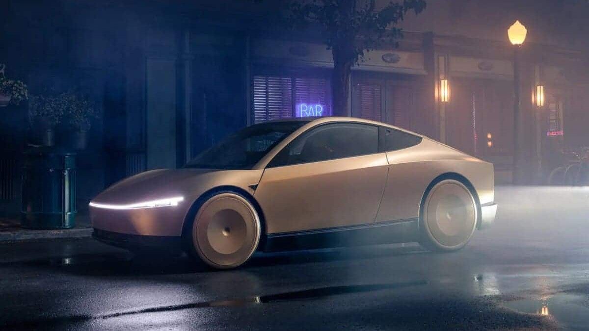  ©Tesla 