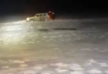 Қостанайда ТЖМ құтқарушылары 2 баланы қар құрсауынан шығарды