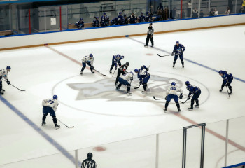 «Барыс» потерпел разгромное поражение от «Авангарда» в КХЛ