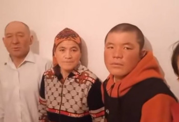 «Баламның қолын шауып тастаған»: 20 жыл құлдықта болған отбасы туралы не белгілі