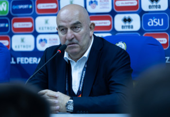 Черчесов снова в центре внимания: тройка худших наставников «ястребов»