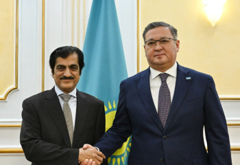 Kazakh FM receives Ambassador of Qatar