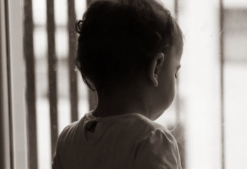 Елордада үш бала терезеден құлап кеткен: дәрігерлер үндеу жасады