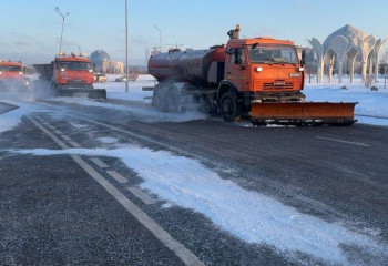 Елордадан бір түнде 3500-ден астам жүк көлігімен қар шығарылды