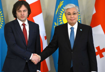 Мемлекет басшысы Ираклий Кобахидземен келіссөз жүргізді