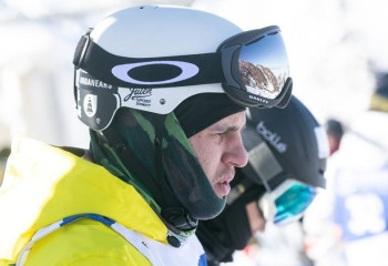 Павел Колмаков фристайл-могулдан Әлем кубогы кезеңінде күміс медаль иеленді