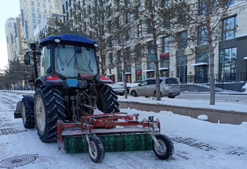 Астанада 2600-ден астам жұмысшы қар күреу жұмысына шықты