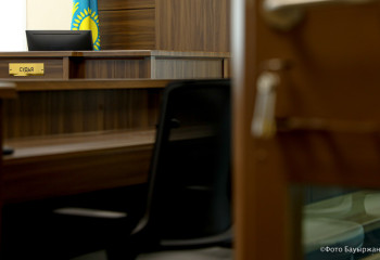 Талдықорғанда полиция басшысы зорлады деген бойжеткеннің өзіне айып тағылды